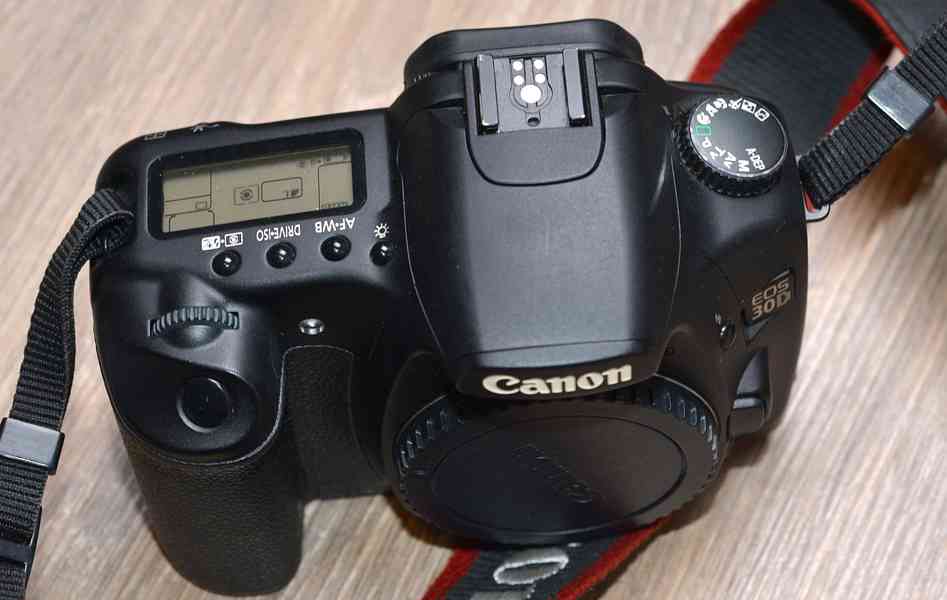 Canon EOS 30D 8,2 Mpix *Poloprof. zrcadlovka - foto 5