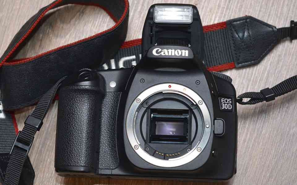 Canon EOS 30D 8,2 Mpix *Poloprof. zrcadlovka - foto 4