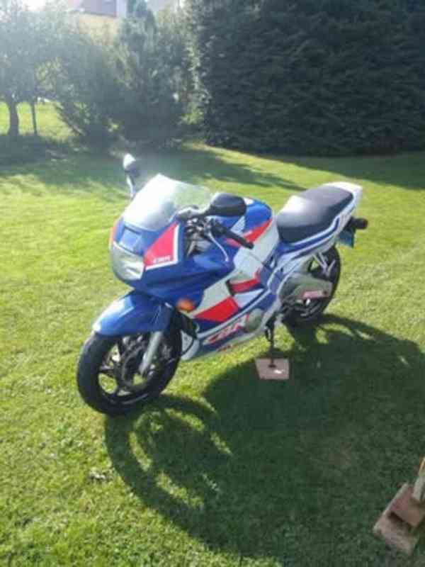 Honda CBR 600 F2 - foto 4