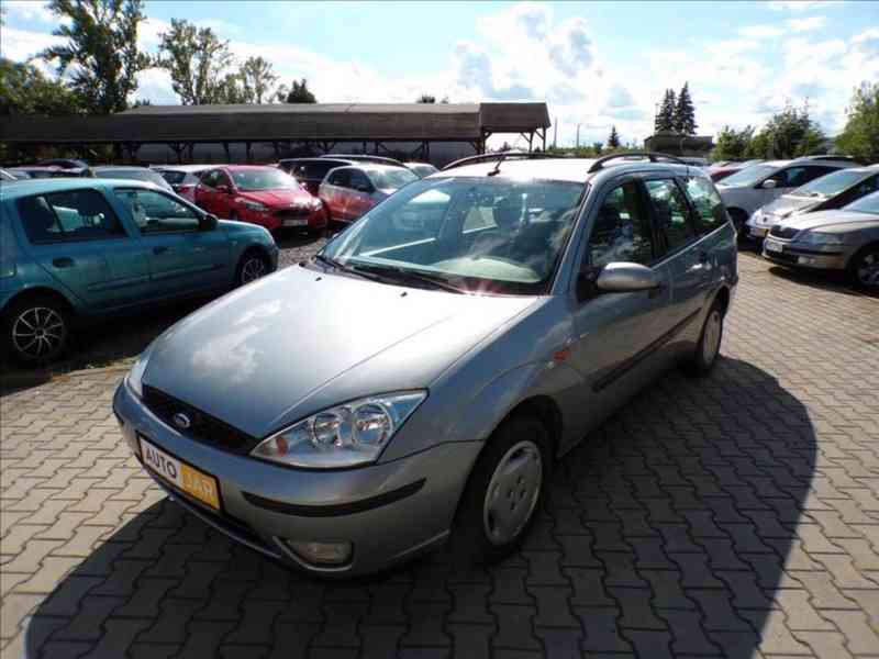 Ford Focus 1,6 16V - foto 2