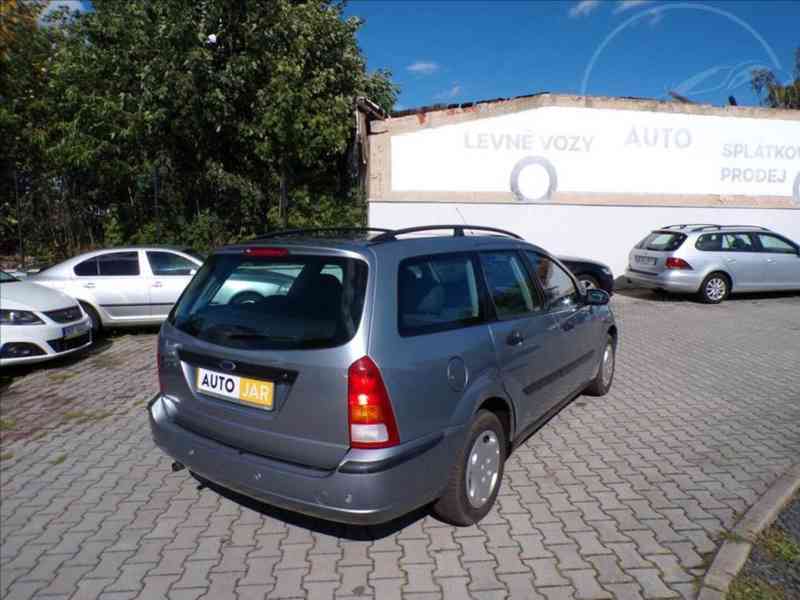 Ford Focus 1,6 16V - foto 4