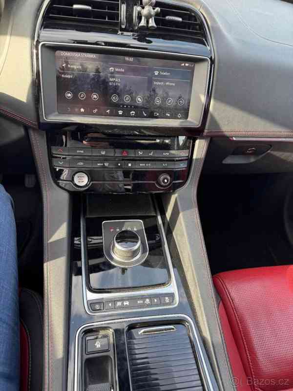 Jaguar F-Pace 3,0   d R-Sport - foto 8