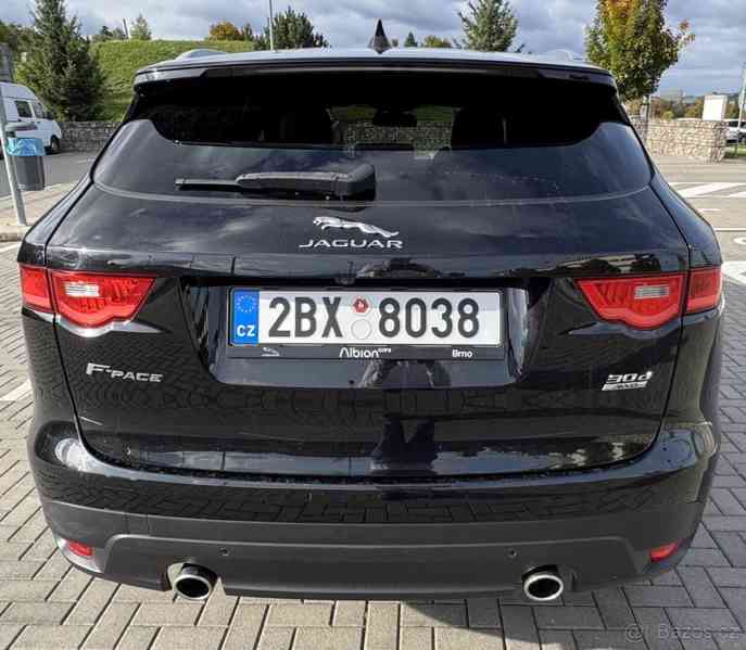 Jaguar F-Pace 3,0   d R-Sport - foto 10