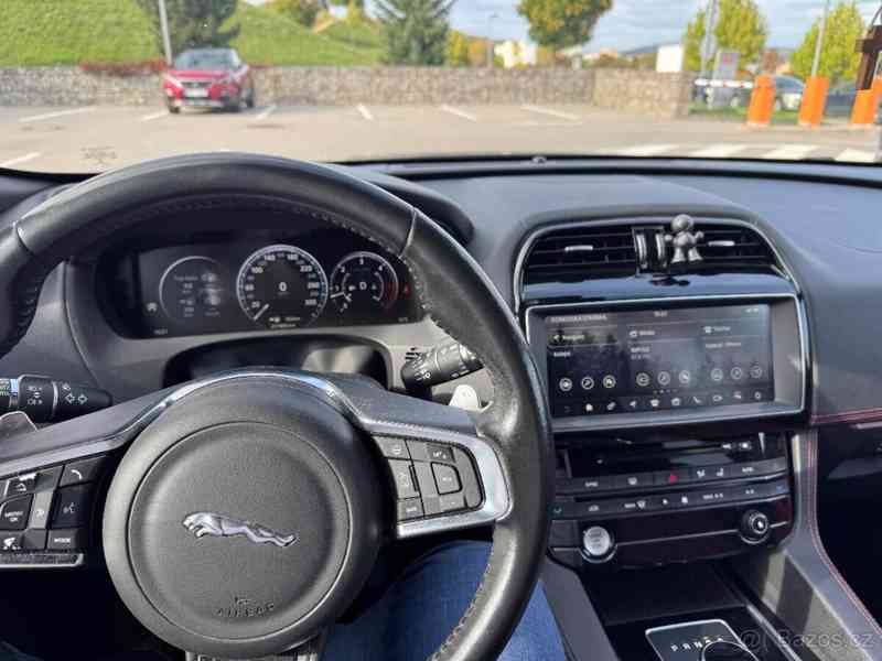 Jaguar F-Pace 3,0   d R-Sport - foto 6