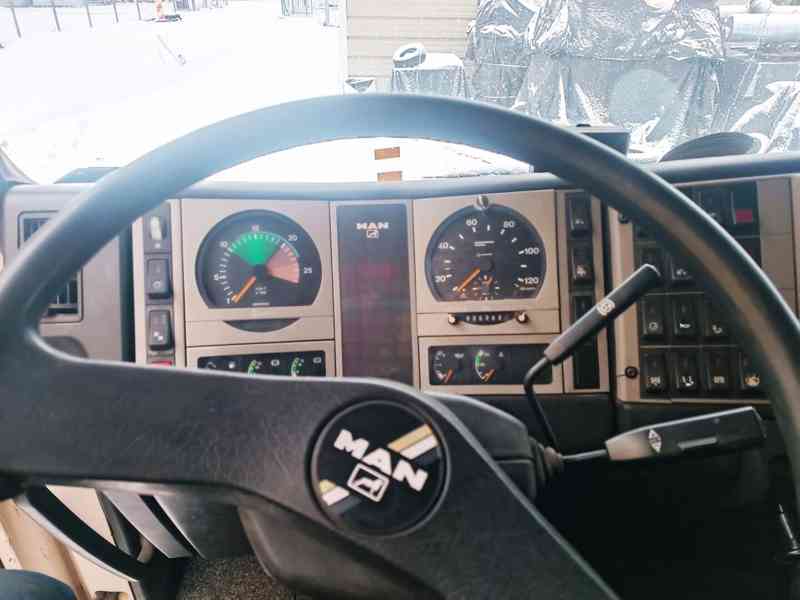 MAN nákladí automobil - foto 5