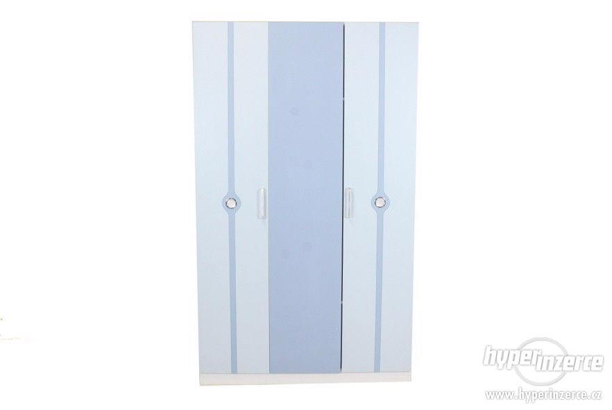 Trojdílná modrá šatní skříň, perla - foto 1