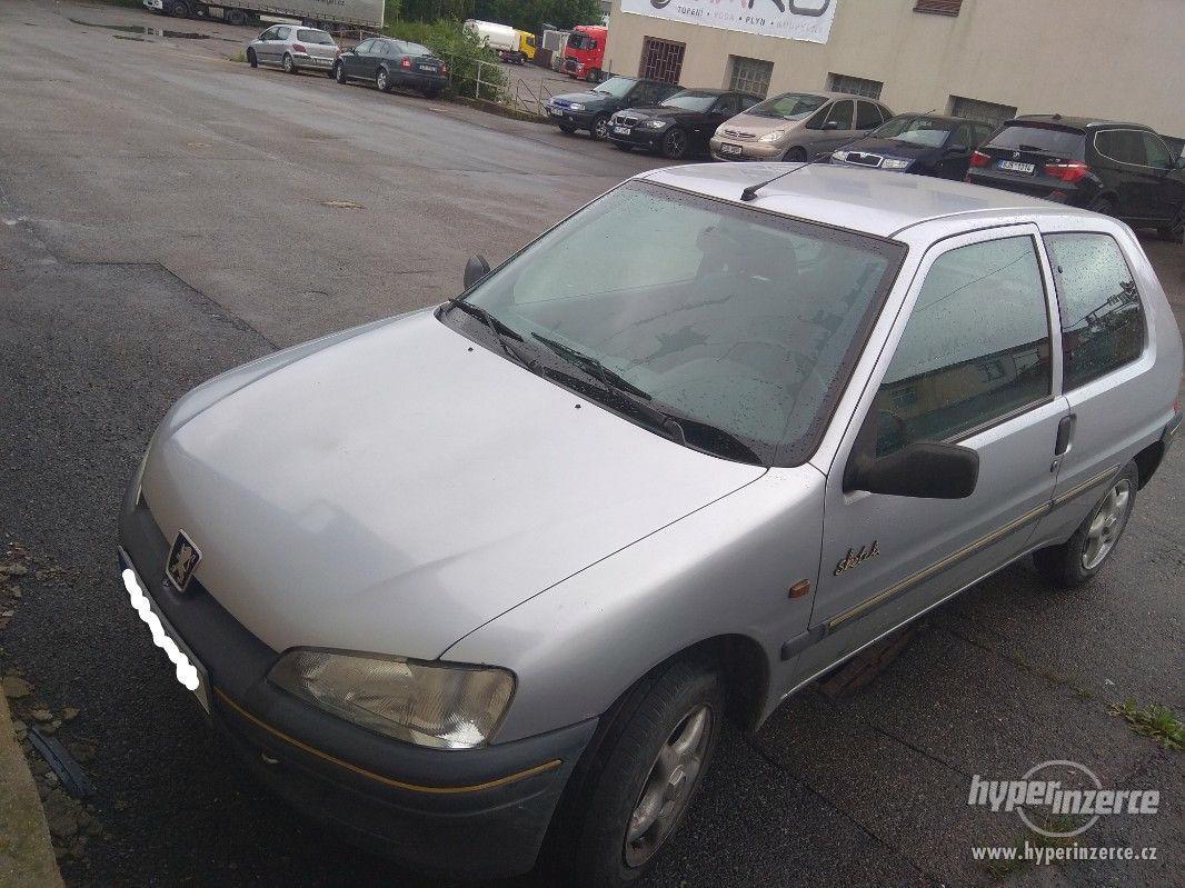 Peugeot 106 - foto 1