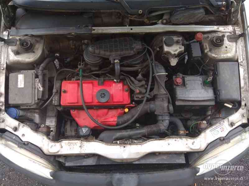 Peugeot 106 - foto 7