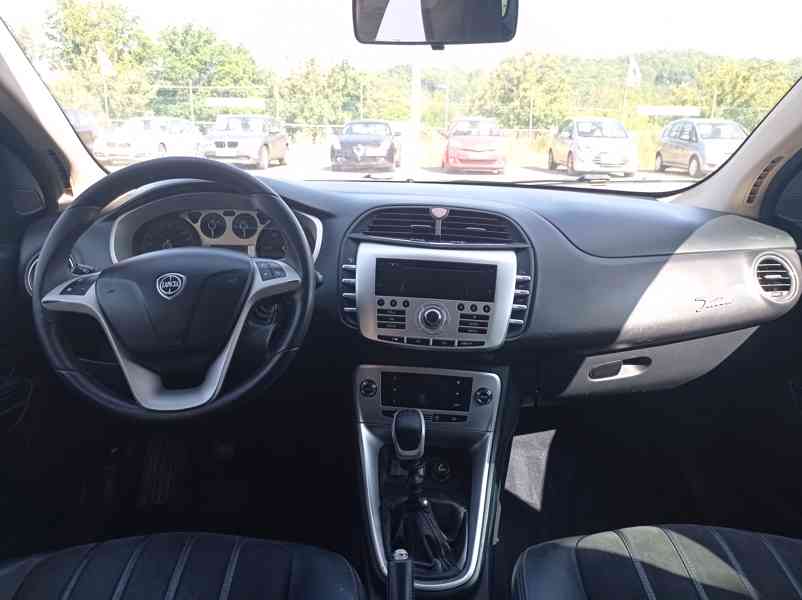 Lancia Delta 1.6 MJET 16V 1maj/ServKnih - foto 20