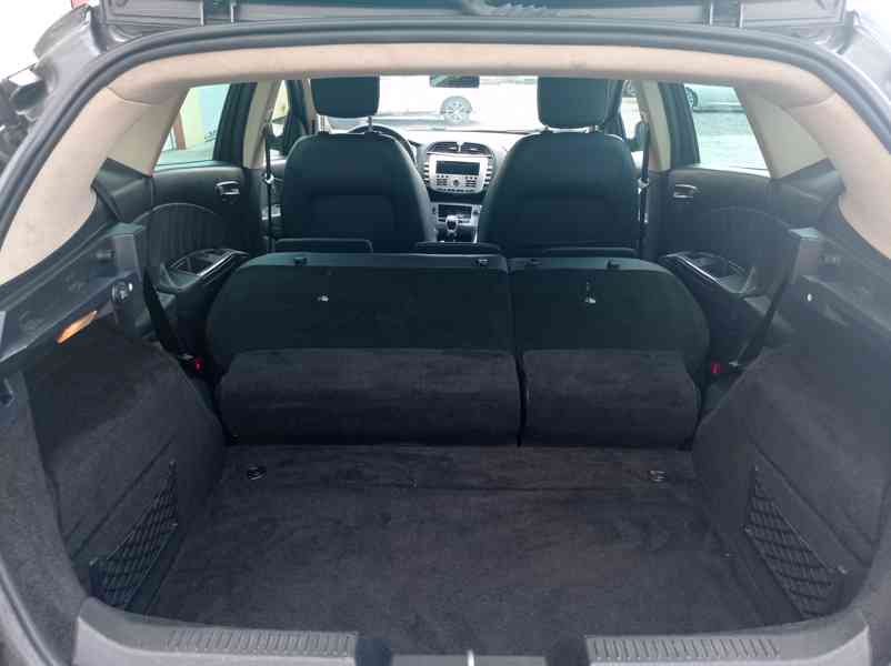 Lancia Delta 1.6 MJET 16V 1maj/ServKnih - foto 15
