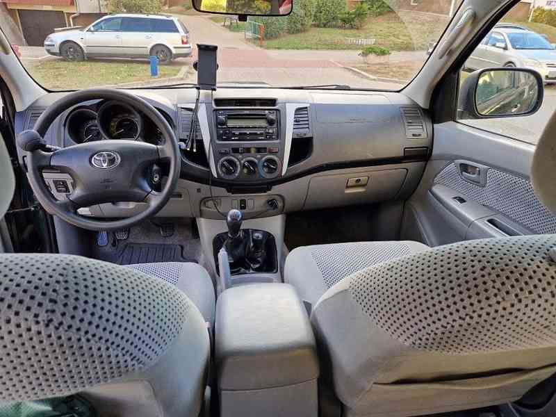 Toyota Hilux 4x4 Double Cab Sol 2.5D-4D 88kw - foto 6