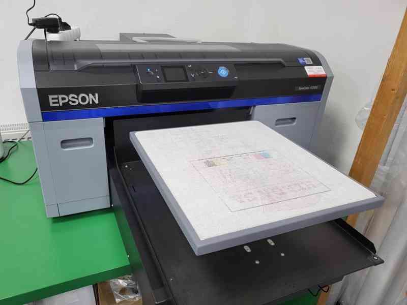 Stroj na digitální potisk textilu Epson SureColor SC-F2100