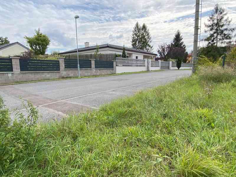 Prodej stavebního pozemku 1.001 m² Všedobrovice (Štiřín), IS - foto 8