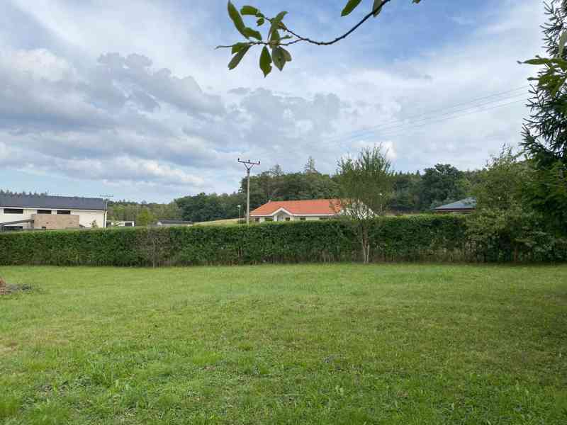 Prodej stavebního pozemku 1.001 m² Všedobrovice (Štiřín), IS - foto 2
