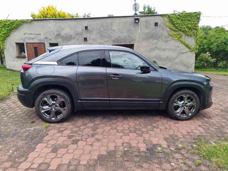 Mercedes-Benz GLA 2,0 - foto 2