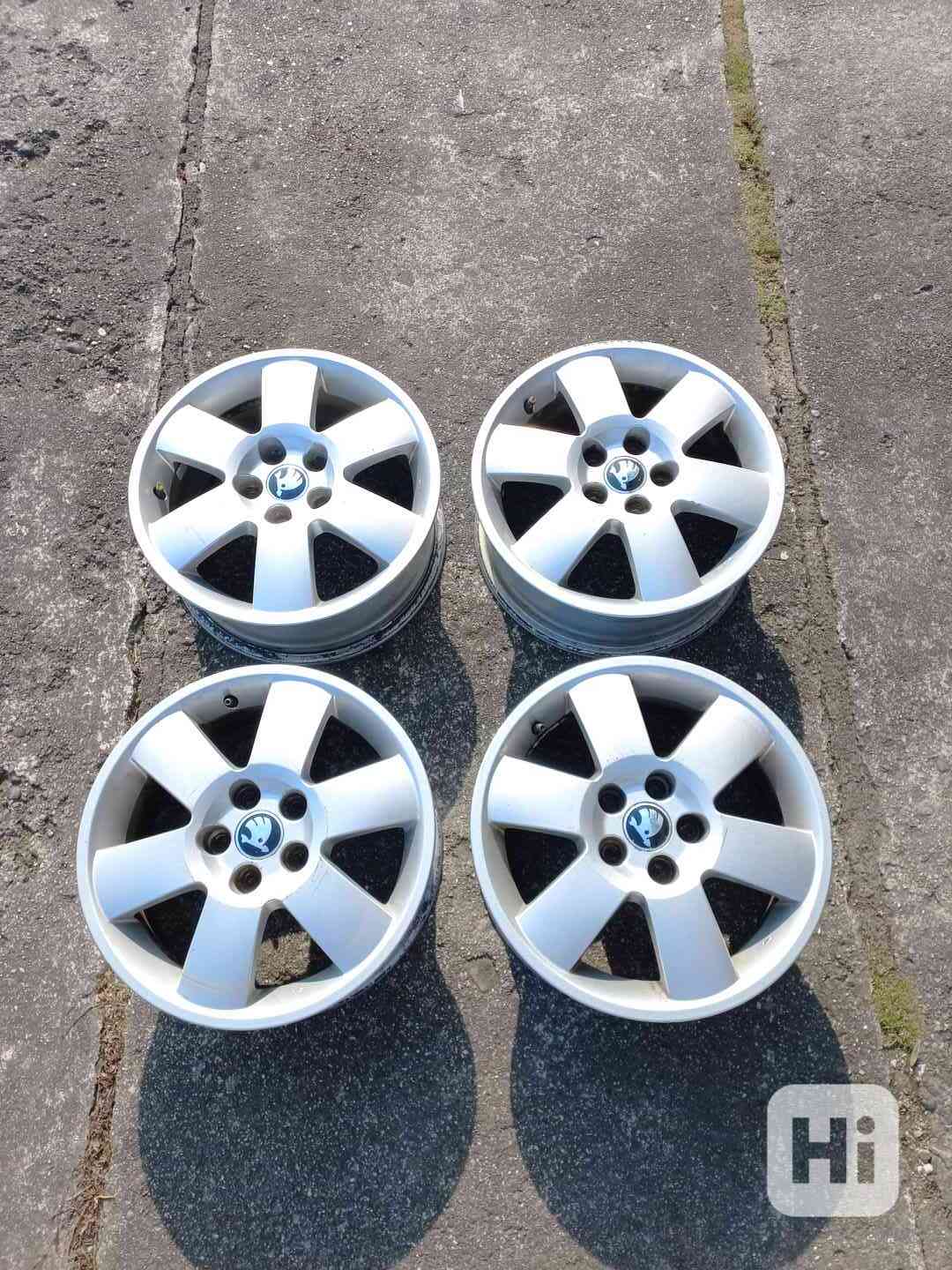 Hliníkové disky 4 ks originál ŠKODA 6J x 15 H2 ET 43 - foto 1