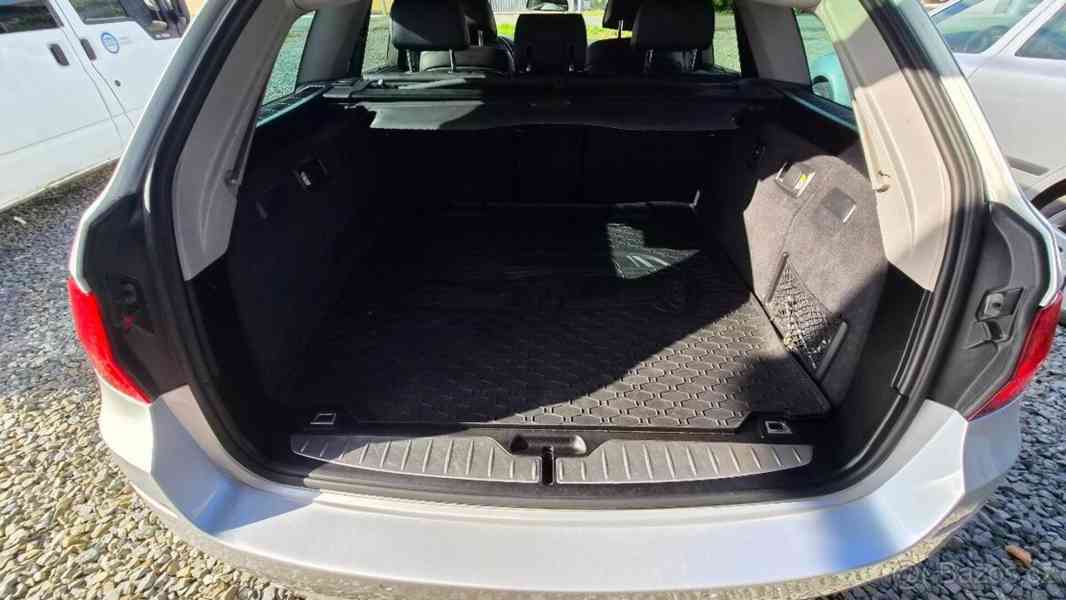 BMW Řada 5 2,0   xDrive Touring (F11), 160kW - foto 3