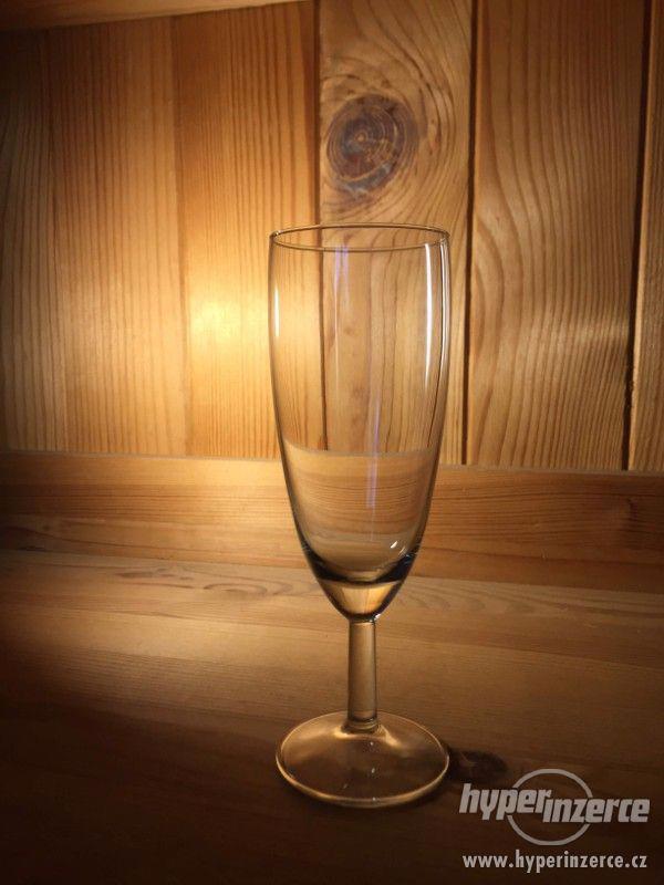 sklenice na šumivé víno - foto 1