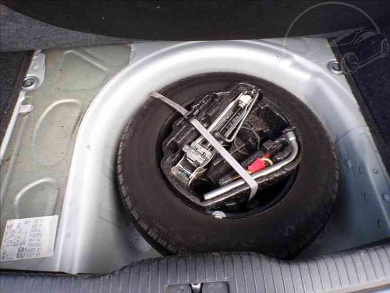 Volkswagen Golf 1,4 i KLIMATIZACE - foto 11
