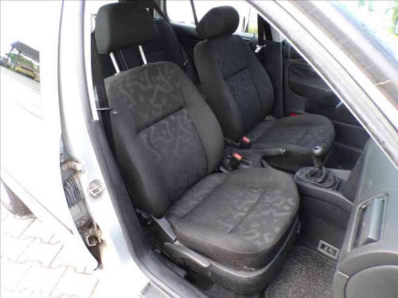 Volkswagen Golf 1,4 i KLIMATIZACE - foto 13