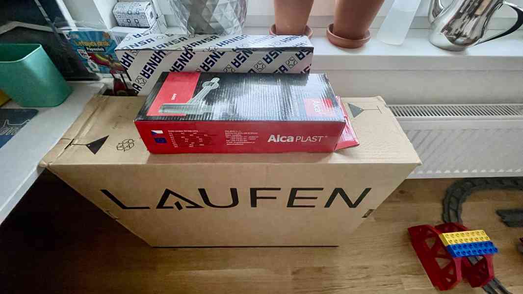 Umyvadlo Laufen, Baterie Hansa Twist a Sifon Alca - foto 3