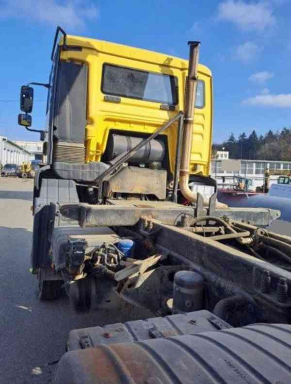  6x6 sklápěč 33/26t MAN TGA, upínací deska - foto 8