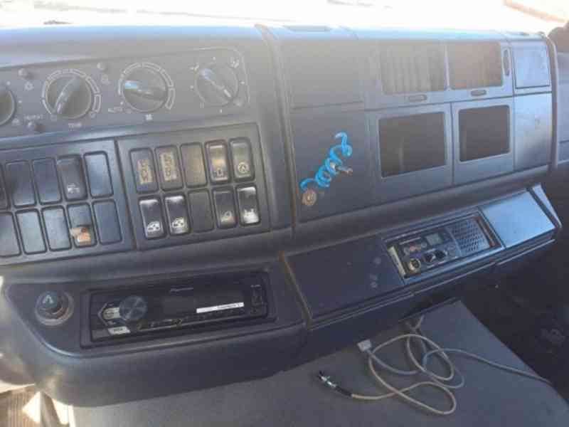  6x6 sklápěč 33/26t MAN TGA, upínací deska - foto 10