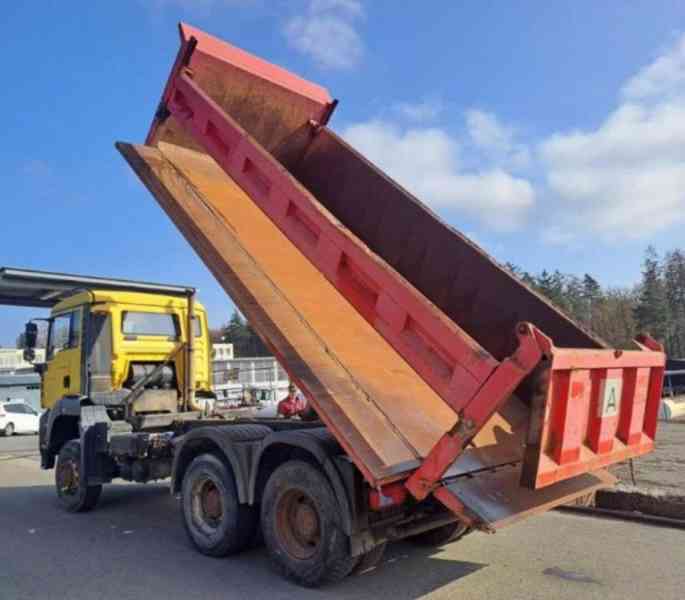  6x6 sklápěč 33/26t MAN TGA, upínací deska - foto 3