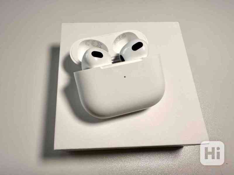 Apple AirPods 2. generace - bezdrátová sluchátka