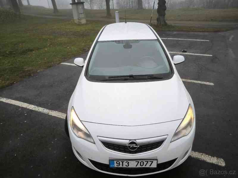 Opel Astra 1,7   DT - foto 3
