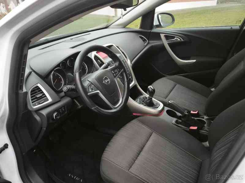 Opel Astra 1,7   DT - foto 5