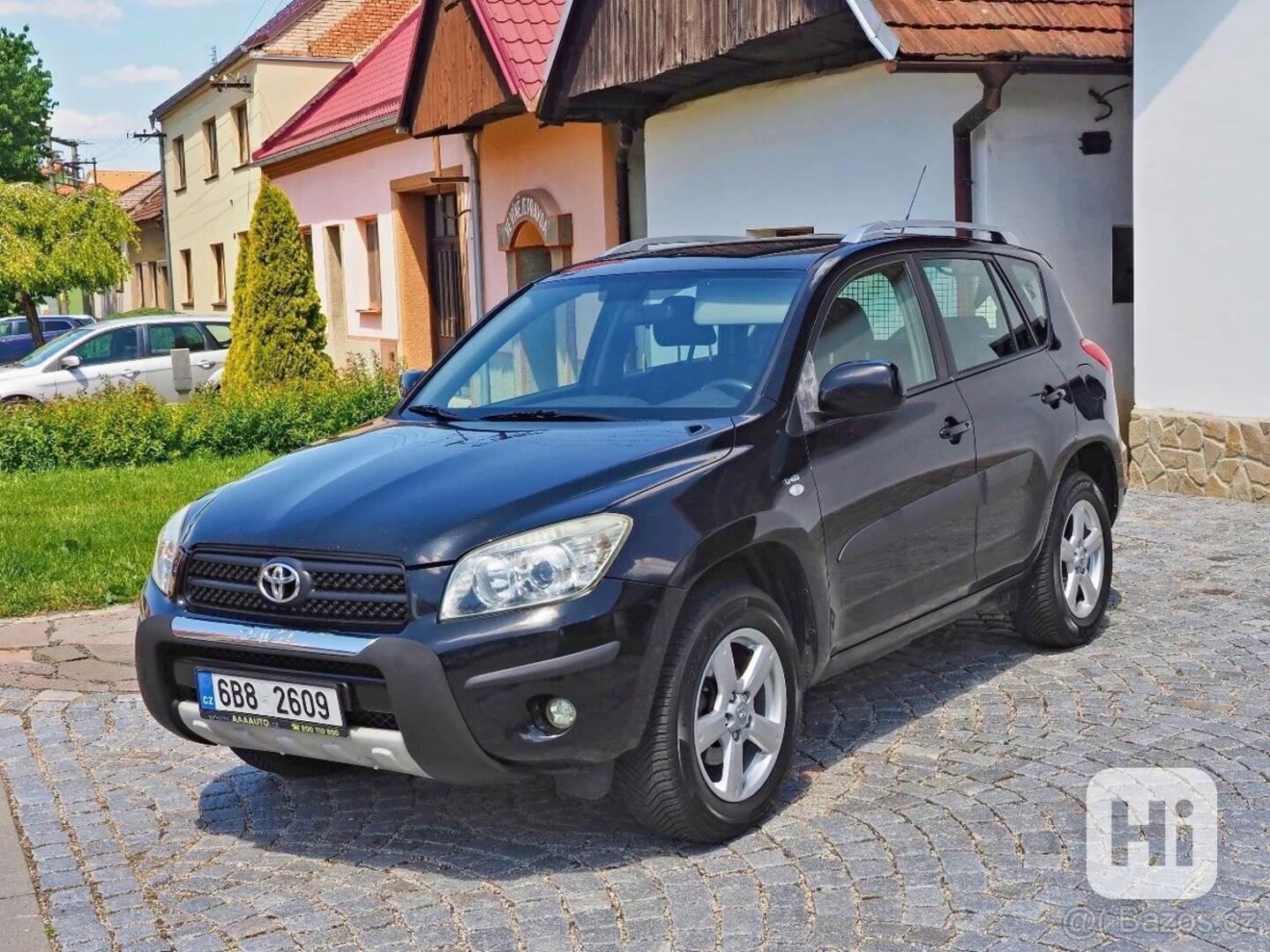 Toyota RAV4 2,0 - foto 1