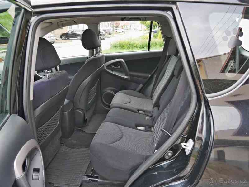 Toyota RAV4 2,0 - foto 18