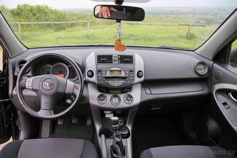 Toyota RAV4 2,0 - foto 4