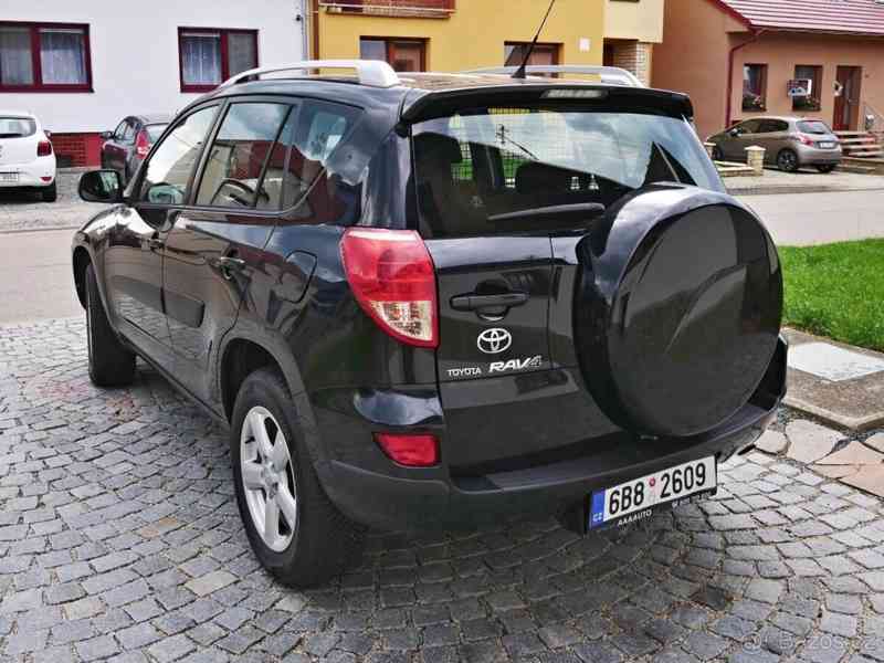 Toyota RAV4 2,0 - foto 8