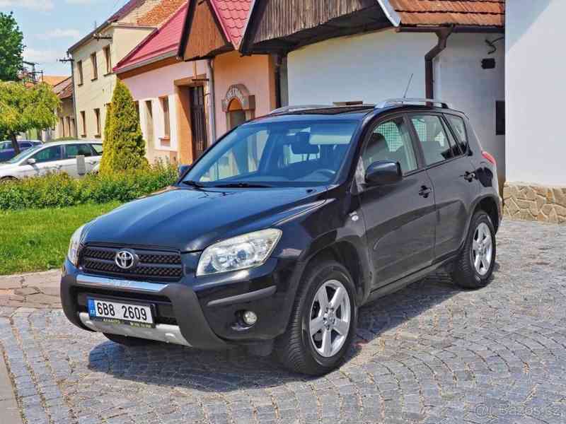 Toyota RAV4 2,0 - foto 1