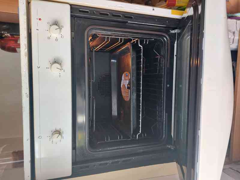 Horkovzdušná trouba - foto 3