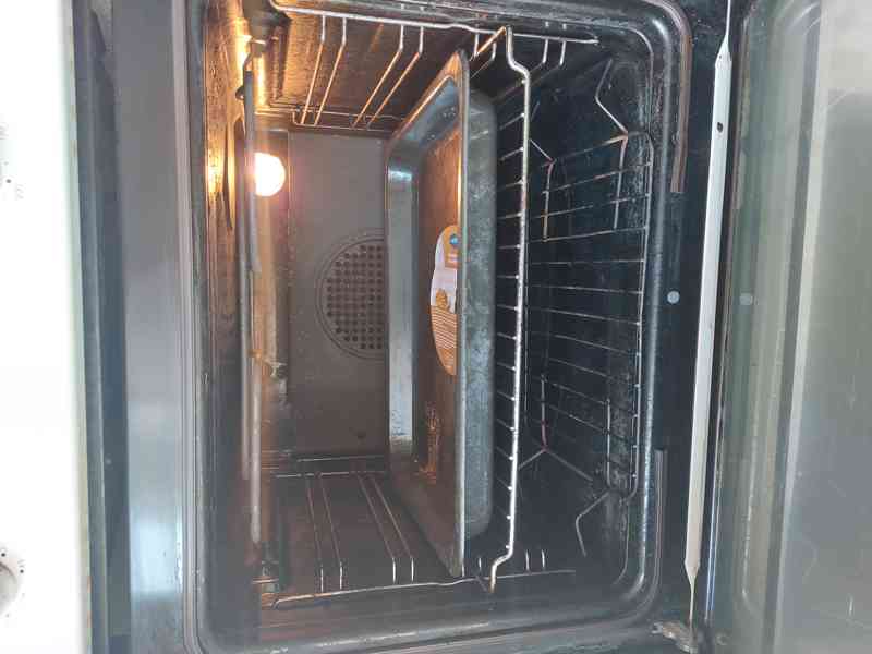 Horkovzdušná trouba - foto 4