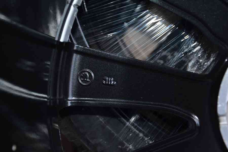 Nová zimní Alu sada Š.Enyaq, Elroq - 235/55+ 255/50 R19 - foto 11