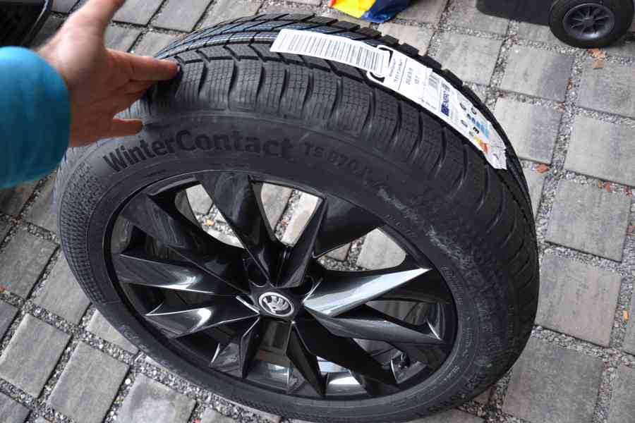 Nová zimní Alu sada Š.Enyaq, Elroq - 235/55+ 255/50 R19 - foto 1