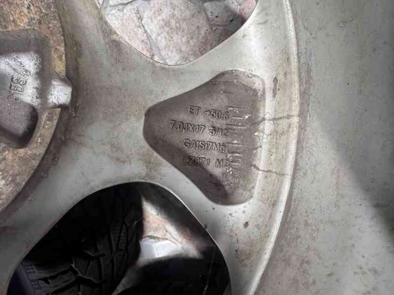 Chrysler Pacifica komplet zimní kola 235/65 R17 - foto 8