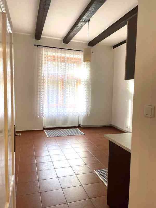 Pronájem bytu 1+kk, 24 m2, Praha 5, Malá Chuchle - foto 4