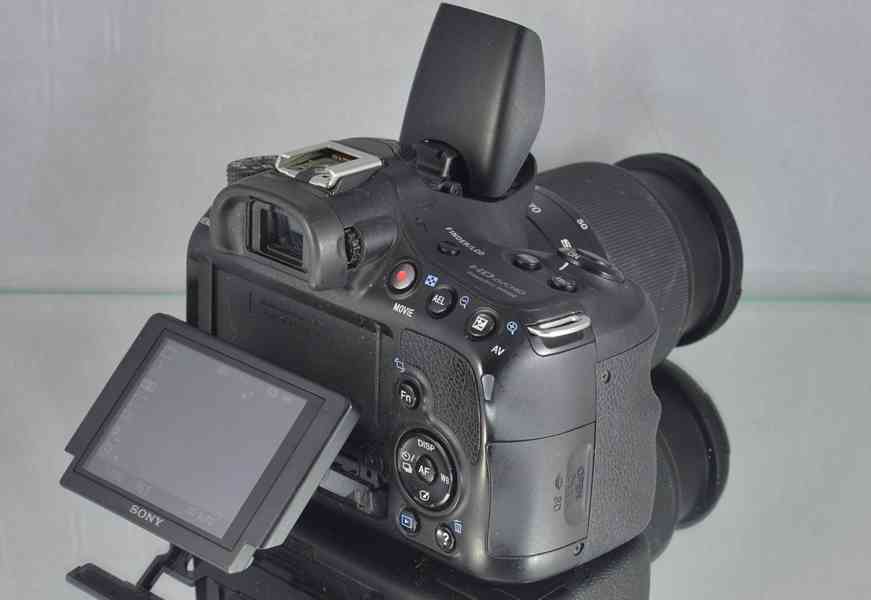 Sony SLT- A58 + 18-70mm *20MPix*FullHDV*14000 Exp. - foto 8