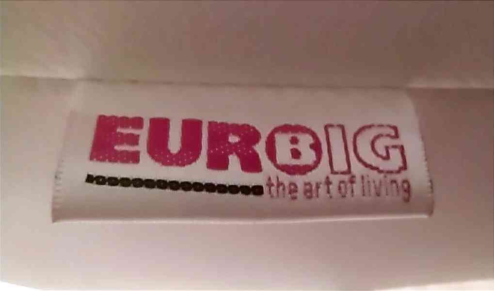 Bílé designové křeslo - foto 3