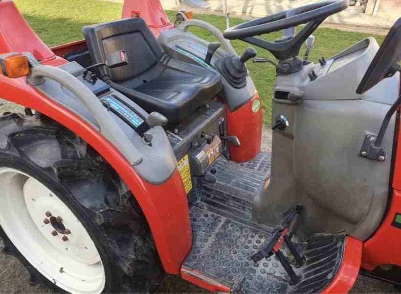 Traktor Yanmar AF 180 4x4 - foto 6