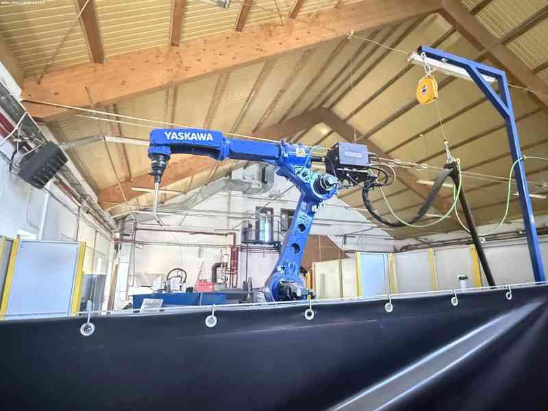  Robotická svařovací stanice YASKAWA MOTOMAN AR 2010 - foto 2