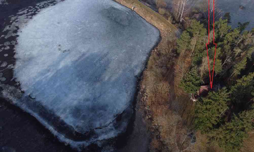 Prodej chaty s garáží u rybníka Vránovka v Žihobcích - foto 24