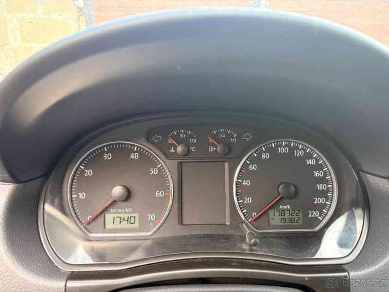 Volkswagen Polo 1,4   mpi 59kw - foto 9