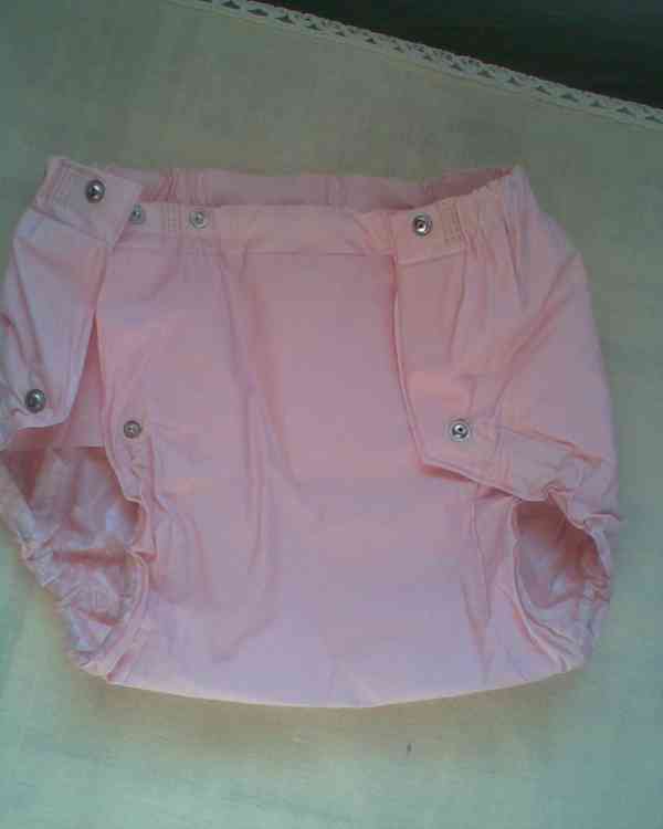 Retro panenka s postýlkou - foto 9