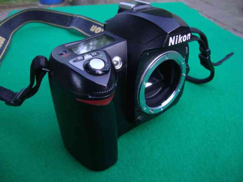 Tělo fotoaparát fotoaparátu foto Nikon D70 nezkoušeno - foto 3